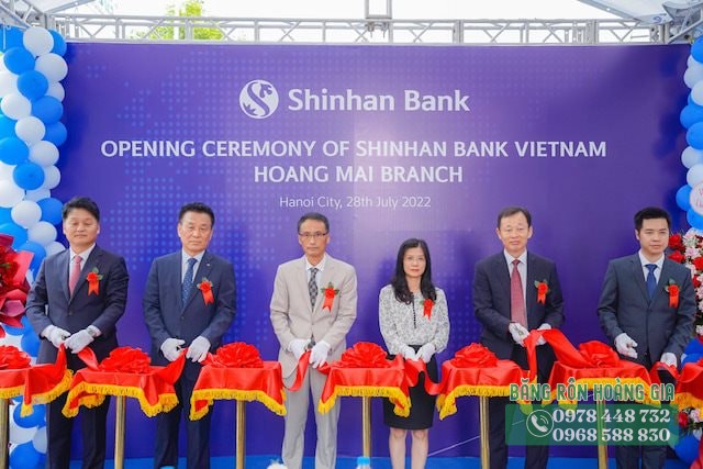 Thi công khai trương ngân hàng chuyên nghiệp