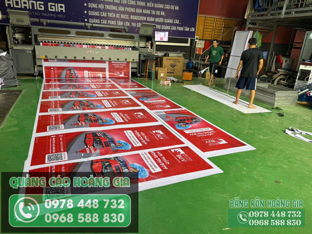 Thao tac thi cong bang ron trien lam chuyen nghiep tai gian hang