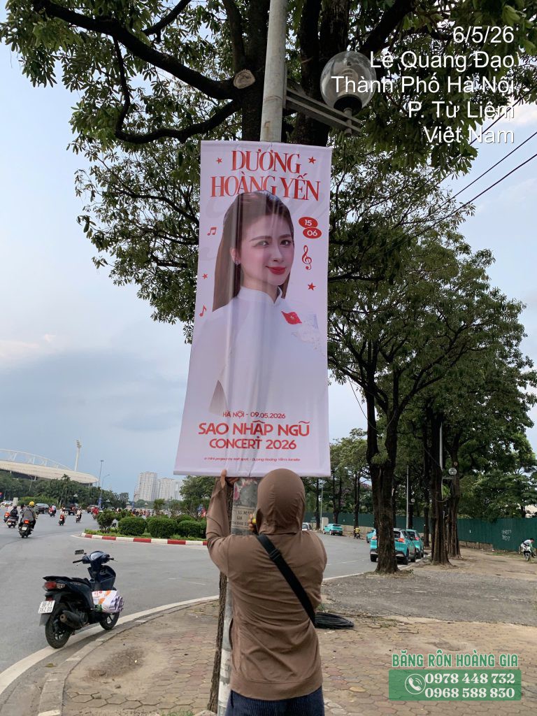 treo phướn sự kiện fan project ca sĩ Dương Hoàng Yến tại đường Lê Đức Thọ Hà Nội