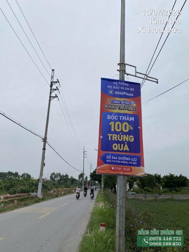 Thi công treo phướn quảng cáo Hà Nội tại tuyến đường ĐT 422