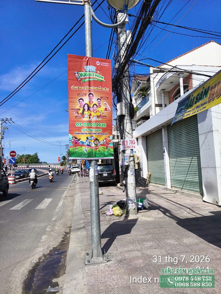 treo băng rôn Nha Trang đường 2 Tháng 4