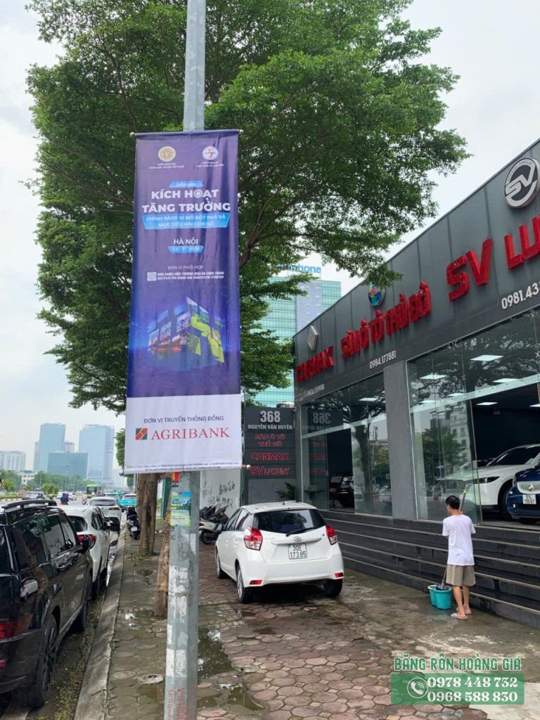 Treo phướn Diễn đàn Năng lượng Thế giới Việt Nam