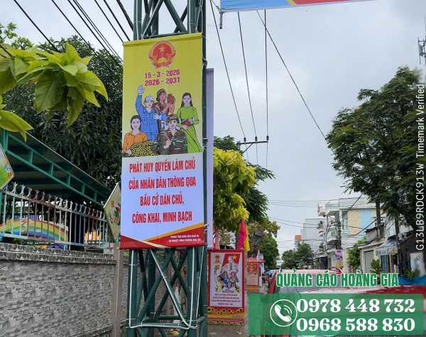 Treo băng rôn bầu cử