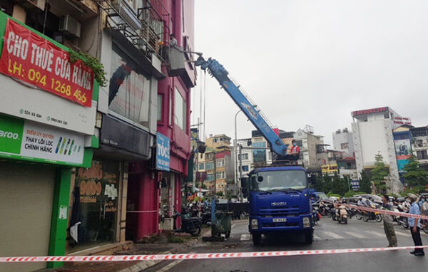 Dịch vụ tháo dỡ biển quảng cáo